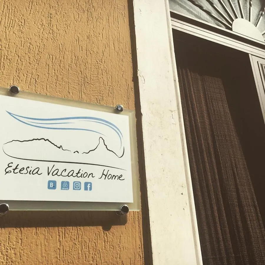 Etesia Vacation Home Aci Trezza